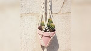 How to Create Hanging Planters: Easy DIY Ideas for Stylish Spaces