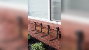 How to Hang Window Planters on Brick: Easy Steps for Stunning Results